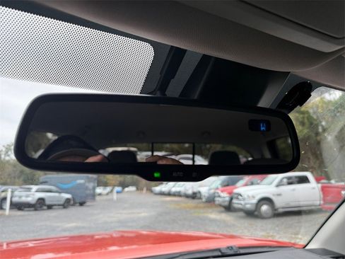 Used 2018 Toyota Tacoma TRD Off-Road image 29