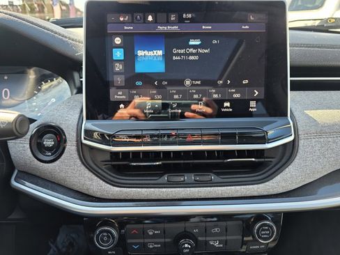 Certified 2022 Jeep Compass Latitude w/ Sun and Sound Group image 6