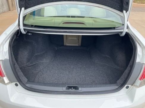 Used 2011 Honda Accord EX-L image 28
