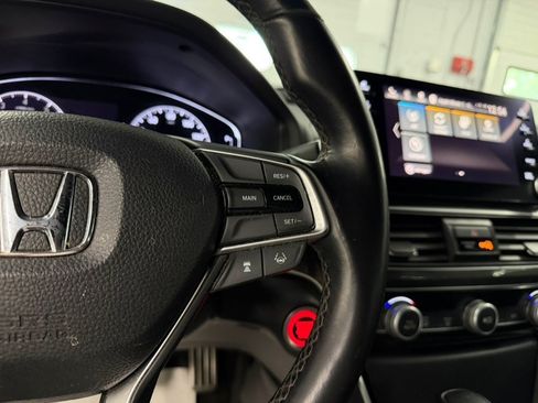 Used 2018 Honda Accord Sport image 23