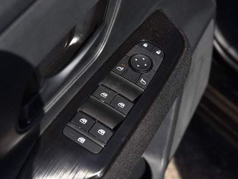 New 2026 Nissan Kicks S FWD image 9