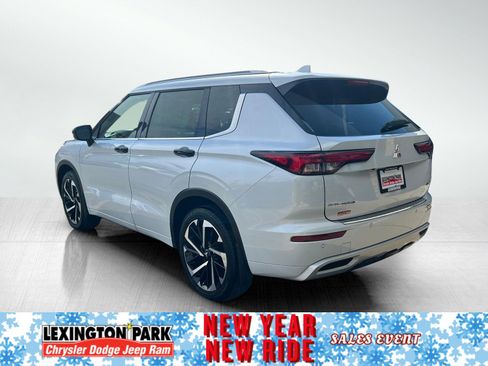 Used 2023 Mitsubishi Outlander SEL image 7