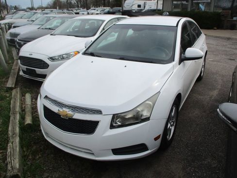 Used 2012 Chevrolet Cruze LT FWD image 4