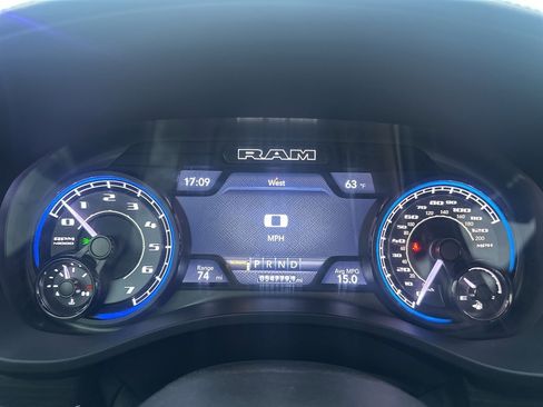 Used 2022 RAM 1500 Limited w/ Body-Colour Bumper Group image 9