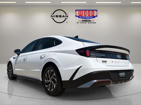 Used 2026 Hyundai Sonata Blue FWD image 4