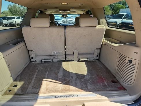 Used 2011 GMC Yukon XL Denali AWD/4WD image 34