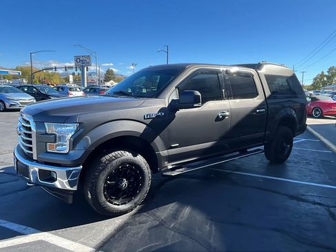 Used 2017 Ford F150 XLT w/ Equipment Group 302A Luxury image 9