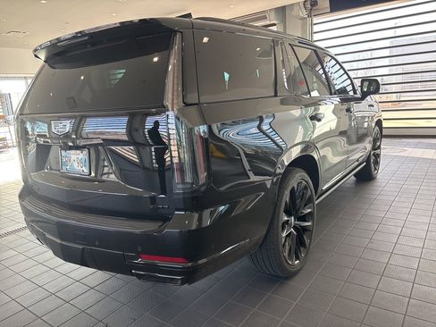 Used 2026 Cadillac Escalade Platinum Sport image 5