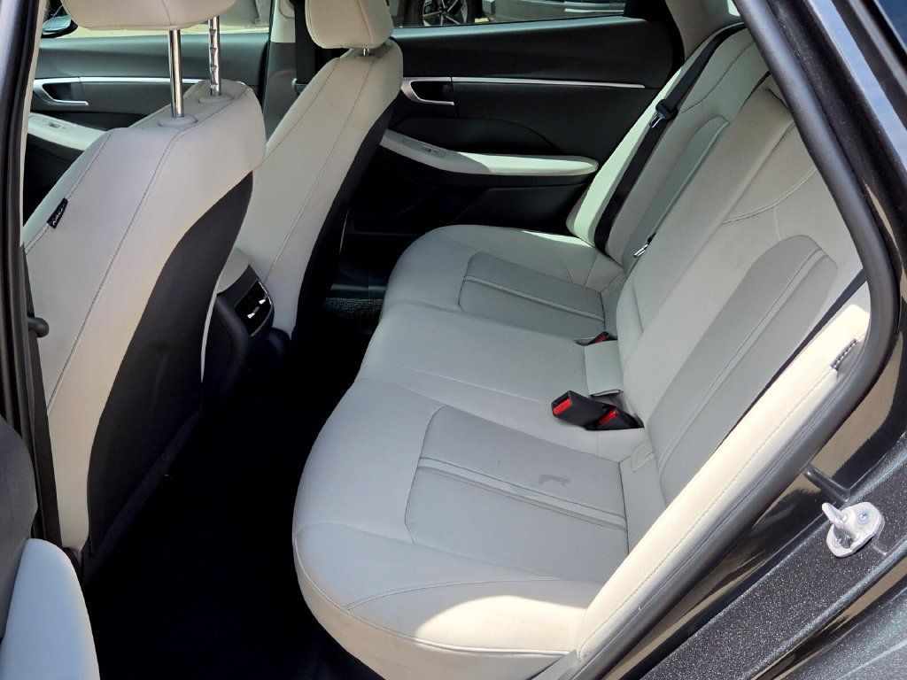 Used 2025 Hyundai Sonata SEL FWD image 13