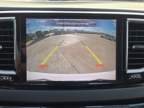 Used 2022 Chrysler Pacifica Touring-L image 20