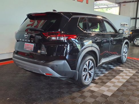 Used 2021 Nissan Rogue SV AWD/4WD image 8