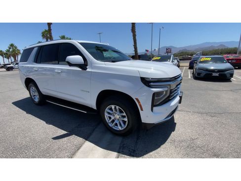 Used 2025 Chevrolet Tahoe LT AWD/4WD image 2