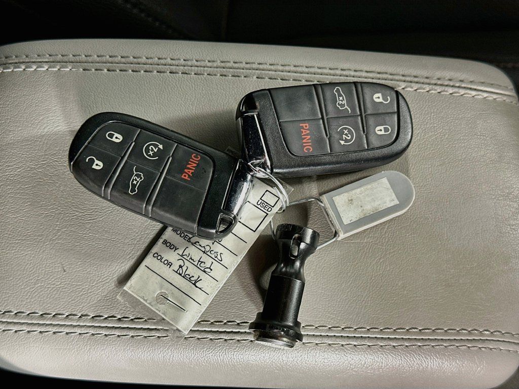 Used 2023 Jeep Compass Limited w/ Elite Group AWD/4WD image 35