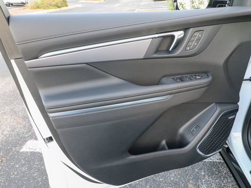 New 2026 Buick Enclave Sport Touring image 13