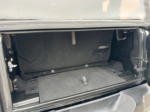 Used 2018 Jeep Wrangler Sport image 27