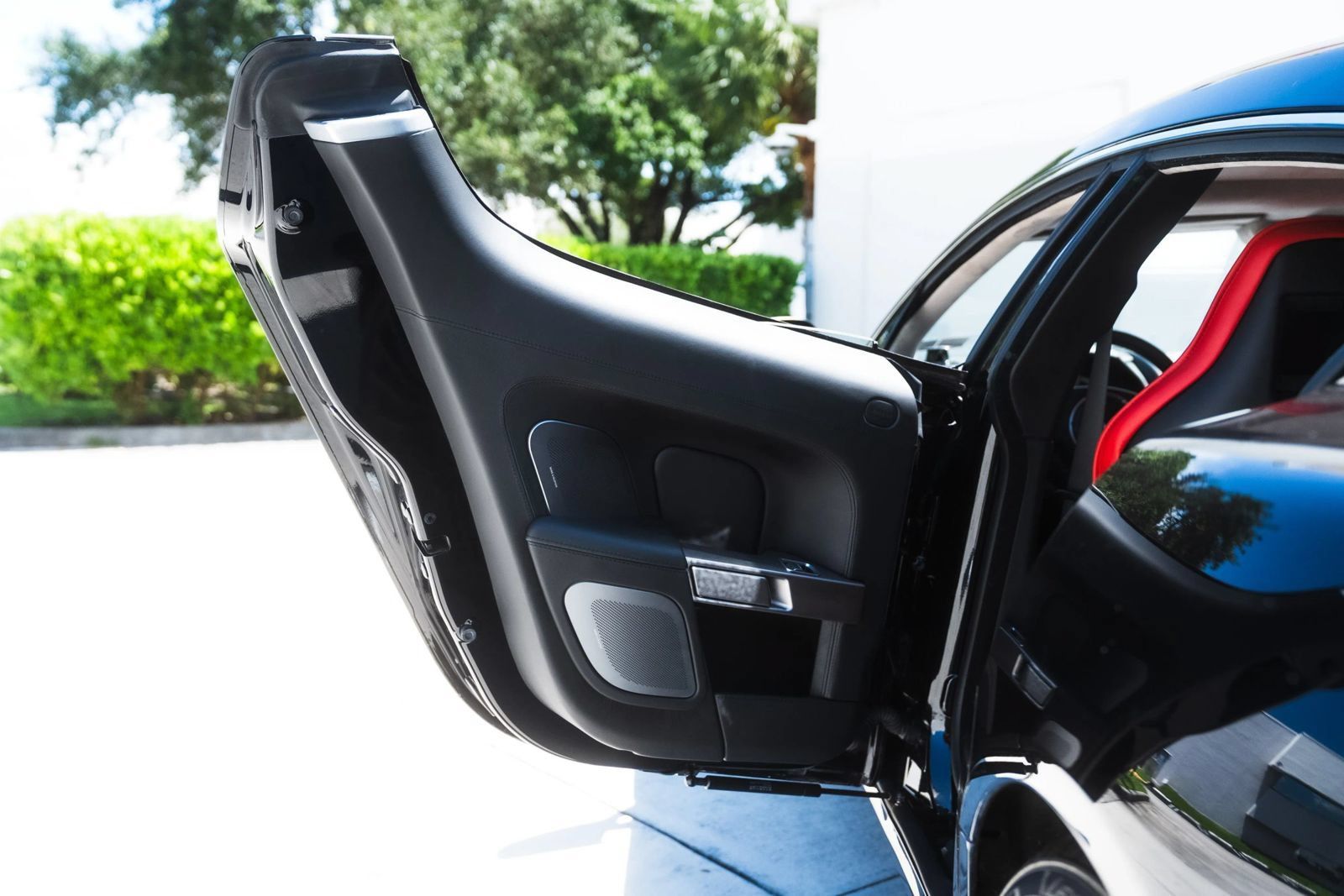 Used 2011 Aston Martin Rapide RWD image 17