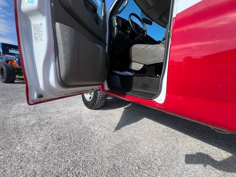 Used 2017 Chevrolet Express 2500 RWD image 13