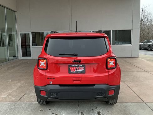 Used 2018 Jeep Renegade Sport w/ Power & Air Group image 21