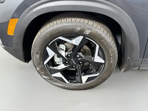 Used 2025 Kia Seltos S image 38