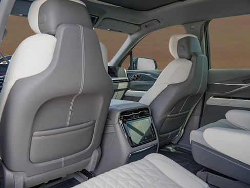 New 2026 Cadillac Escalade IQ Luxury 1 w/ LPO, Floor Liner Package AWD/4WD image 22