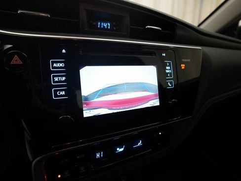 Used 2017 Toyota Corolla L image 19