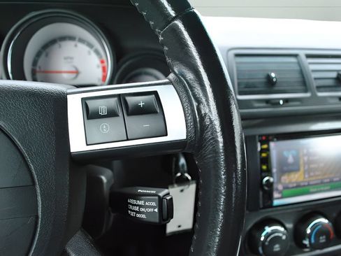 Used 2009 Dodge Challenger R/T RWD image 16