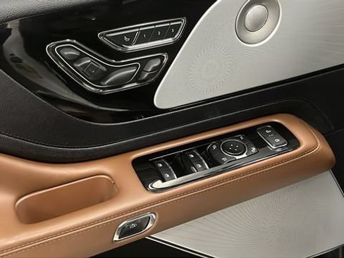 Used 2023 Lincoln Aviator Reserve w/ Equipment Group 201A AWD/4WD image 21