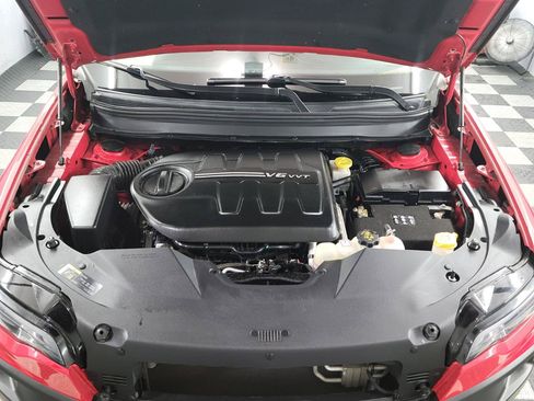 Used 2019 Jeep Cherokee Trailhawk AWD/4WD image 34