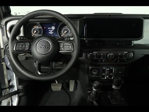 Used 2024 Jeep Wrangler Sport S image 17