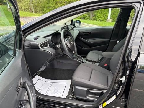 Used 2024 Toyota Corolla LE image 15