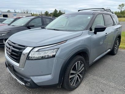 Used 2022 Nissan Pathfinder Platinum w/ Cargo Package