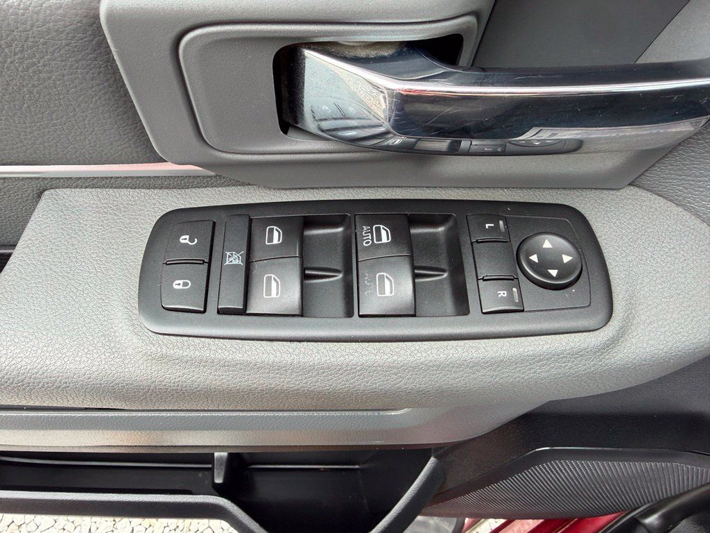 Used 2015 RAM 1500 Big Horn AWD/4WD image 13