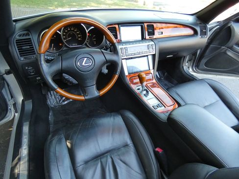 Used 2006 Lexus SC 430 Convertible RWD image 22