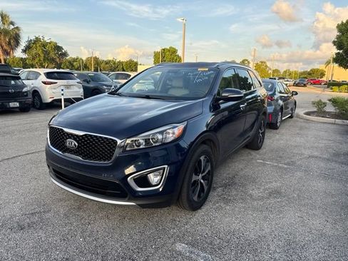 Used 2018 Kia Sorento EX FWD image 4