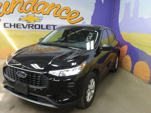 Used 2025 Ford Escape Active AWD/4WD image 4