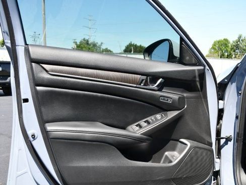 Used 2021 Honda Accord Touring image 15