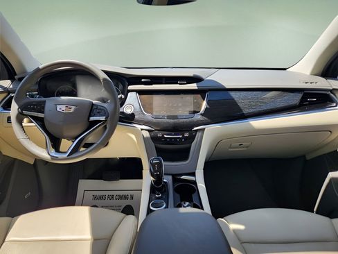 Used 2022 Cadillac XT6 Premium Luxury FWD image 13