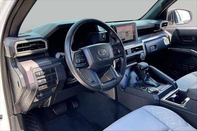 Certified 2026 Toyota Tacoma SR5 AWD/4WD image 18