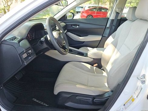 Certified 2025 Honda Accord LX image 10