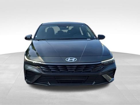 New 2026 Hyundai Elantra SEL Sport FWD image 8