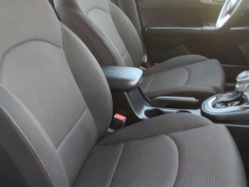 Used 2019 Kia Forte LXS image 10