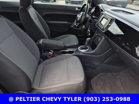 Used 2018 Volkswagen Beetle 2.0T S FWD image 10