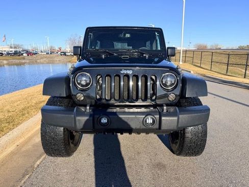 Used 2015 Jeep Wrangler Unlimited Rubicon w/ Connectivity Group image 2