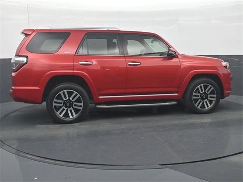 Used 2021 Toyota 4Runner Limited image 8