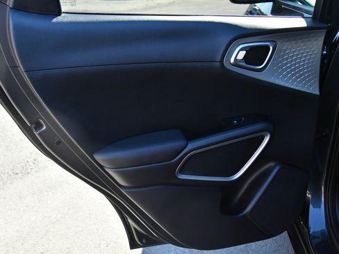 Used 2024 Kia Soul LX w/ Option Group 015 FWD image 28
