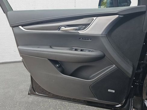 New 2025 Cadillac XT6 Sport w/ Technology Package image 29