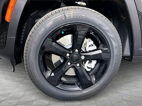 New 2025 Jeep Grand Cherokee L Limited w/ Black Appearance Package image 13