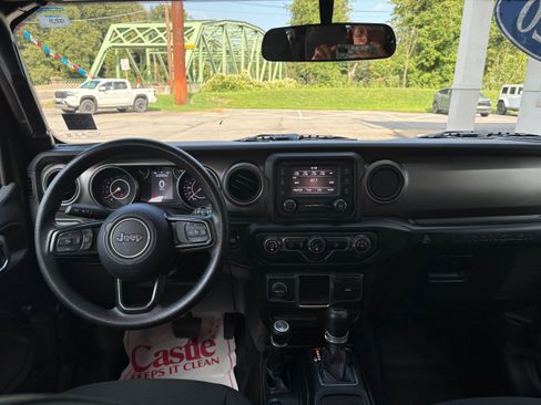 Certified 2020 Jeep Wrangler Unlimited Sport AWD/4WD image 14
