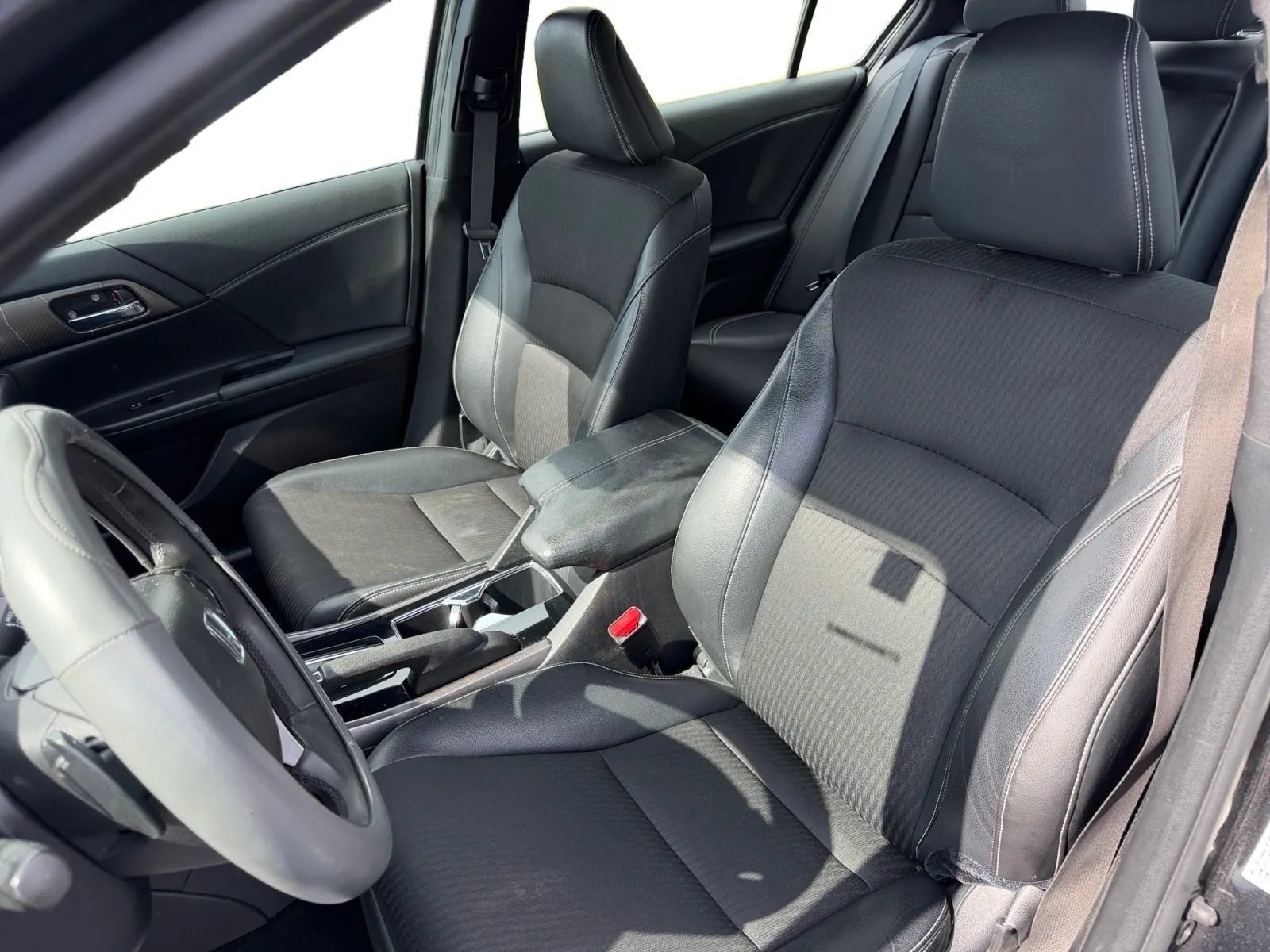 Used 2017 Honda Accord Sport image 10