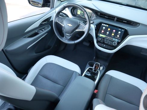 Used 2020 Chevrolet Bolt Premier w/ Infotainment Package FWD image 15